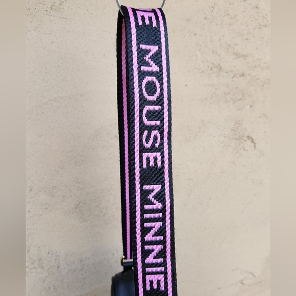 Disney's Minnie Mouse Crossbody Bag - Picture 10 of 11
